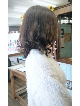 カットビ(CutBi) オトナの春ウェーブ♪