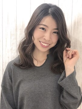 フィールエー レキシントンプラザ店(feel.a) 大人可愛い外ハネセミロング☆アディクシーカラー