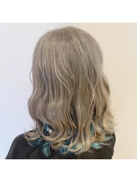 ネオヘアー 曳舟店(NEO Hair) 【インナーカラー】シルバー×スカイブルー(曳舟)