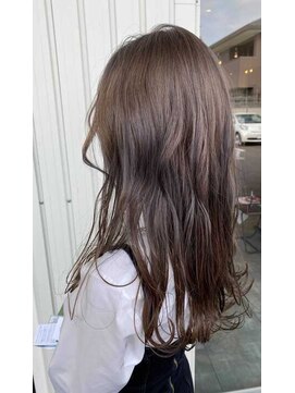 ビーワールド(B WORLD) 初ブリーチ発見!!!【藤枝/髪質改善/デザインカラー】