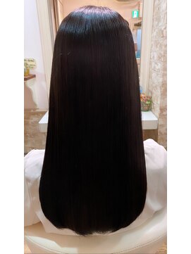 ミエル ヘア 新宿(miel hair) 〈mielhair新宿〉美髪 黒髪 髪質改善ULTOWA