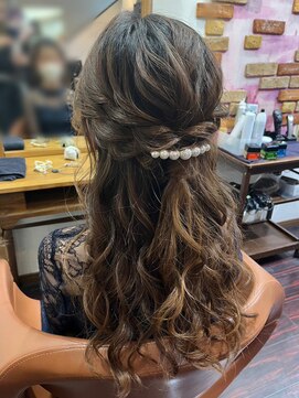 リゴ ヘアー(RIGO hair) ハーフアップヘアアレンジ
