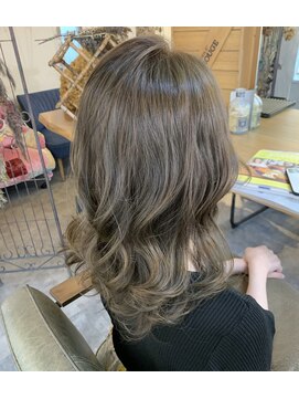 ヘアスタジオニコ(hair studio nico...) オリーブベージュ