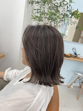 ティエル(TieLu) シークレットハイライト×ピンクグレージュ×外ハネ