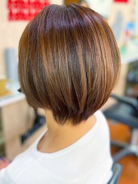 アークスヘアー 20代30代40代ナチュラルハイライト立体感ベージュショートボブ