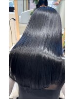 アム 表参道(am)&nbsp;小顔薄めバンググレージュレイヤーロング前髪パーマ黒髪