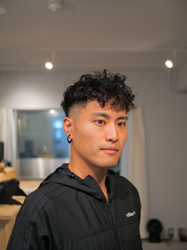 グットルーズトウキョウ(GOOD LOOSE TOKYO) スキンフェード/スペインカール/メンズパーマ