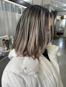 キング 梅田(K!ng) 縮毛矯正髪質改善ハイライトレイヤーカット梅田美容室エクステ