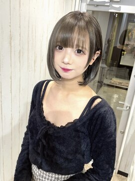 オアフ(Oahu) ダークグレージュ×ボブ