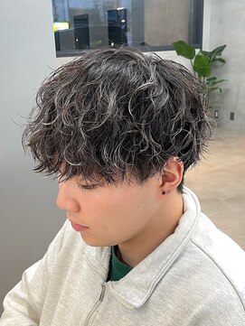 トゥイン 八王子(TWIN) メンズ波巻きパーマハイライトメッシュ八王子マッシュパーマ