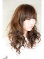 ヘアーアンドリラクゼーション ラシック(Hair&Relaxation LA.CHIC) マット系カラーで派手に見えがちな巻髪スタイルもシックに♪