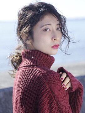 イコール 浦安(equal) 透け感オリーブカラールーズヘアセミウェットウェーブ