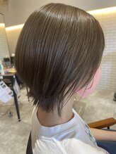 オーバルヘアー(OVAL hair) くびれが可愛いショートボブウルフ