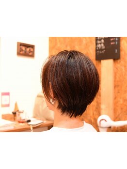 一人ひとりの骨格・クセ・髪質を見極め丁寧に施術。あなたの理想の”似合わせ”ショートを叶えます＊