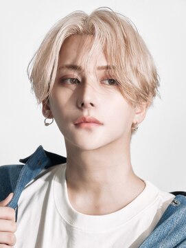 リップス 渋谷(LIPPS) 【ゆるふわセンターパート×ミルクティーホワイトカラー】