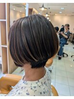 ヤマギワ(yamagiwa)&nbsp;ハイライトショートボブ