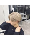 ホワイトベージュ×センターパート