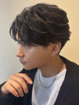 アリエッタ ギンザツー(ARIETTA GINZA2) フェザーショート×センターパート