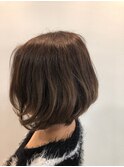 グラデーションカラー前下がりショートボブ