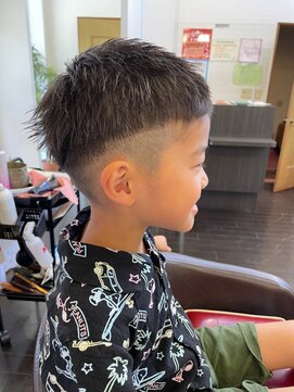 リリー LILY ヘアー メイク HAIR アンド & MAKE 似合わせカット☆韓国風☆爽やか刈り上げ☆キッズスタイル