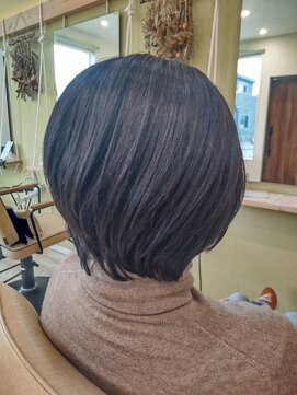 ヘアーライフイチゴイチエ(Hair Life 151A) 軽めショートボブ