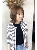 透明感ベージュ