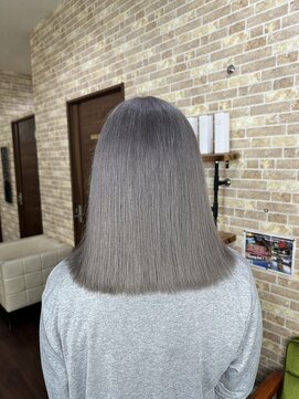 オンアンドオフ ON and OFF シルバーカラー