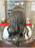 艶感グレージュ
