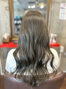 1+ アンプリュス(Unplus) 艶感グレージュ