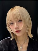 顔周りレイヤーカットくびれヘアミルクティーベージュカラー