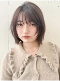 顎下2センチぷつっとボブフェイスレイヤー柔らかベージュ