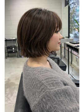 ジェームス(Jyym's) 大人可愛いを叶える “まとまるレイヤーボブ”