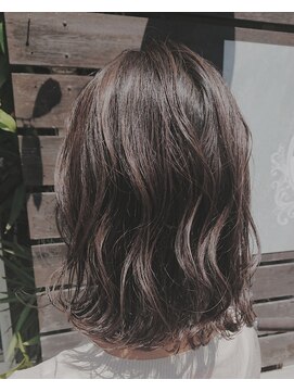 ノマニカ ミラート バイ ルレーヴ(noma-nika mirrort by Le reve) 隠しハイライトアッシュグレー