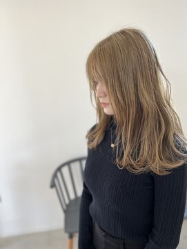 ヒュー(HUE) シルキーベージュひとつください！ブリーチありで^_^