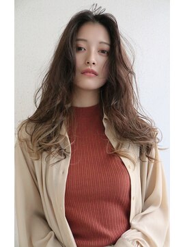 ブゾン(buZon) 【buZonブゾン】ウェーブヘア×シナモンベージュ