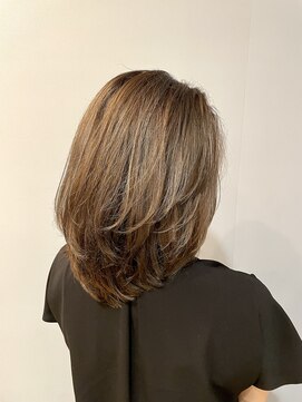 ブロッサム 東久留米店(Blossom) 20代30代40代ハイライト外国人風カラープラチナアッシュ