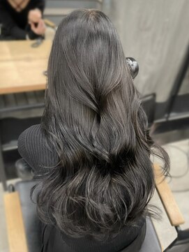 アリュウル 表参道(ALLURE) 赤み消し！重くらないダークグレー×トレンドレイヤーカット伊藤