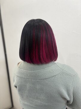 ラビス クローバー(Lovis clover) ショートボブ　ニュアンスカラー　センターパート