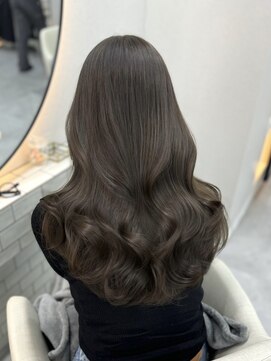 リル(lilu) オリーブグレージュ×レイヤーカット