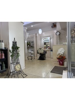 大人女性からの支持多数！落ち着いた雰囲気の店内で癒しのサロンタイムをご提供♪お子様連れもOK◎