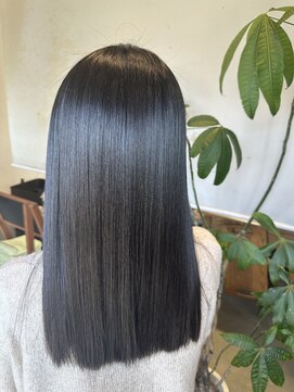 ランプシー(Lampsi) 【パサつき・乾燥毛改善】潤いあふれるツヤストレート