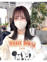 ジゼラ(GISELA)&nbsp;レイヤーカット くびれヘア グレージュ 透明感カラー