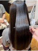 美髪ココアベージュ暗めカラーダークアッシュフェミニンロング
