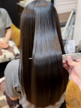 サロウィン 那覇店(SALOWIN) 美髪ココアベージュ暗めカラーダークアッシュフェミニンロング