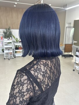 ミリ 奈良店(mm) ネイビーブルー/青/寒色カラー/近鉄奈良/ダブルカラー/ボブ/奈良