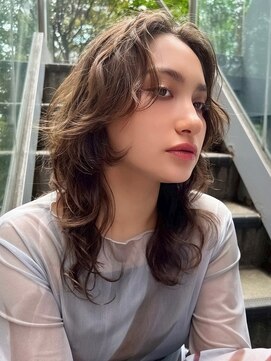 メゾンドムニ 恵比寿(Maison de MUNi) 韓国レイヤーカットで垢抜け小顔カット/前髪なし/恵比寿