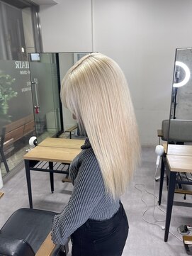 スワイ(SWAY) ホワイト/ケアブリーチ/ダブルカラー/縮毛矯正/岡山