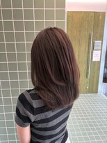 ロエ(LOE) ナチュラルブラウンレイヤーカット顔周りレイヤーブリーチなし