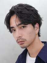 テン 心斎橋(tenn.)&nbsp;メンズセンターパート七三分けパートニュアンスパーマ刈り上げ