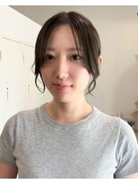 ロッカヘアエジェ(ROCCA hair eje.)&nbsp;センターパートの抜け感まとめ髪